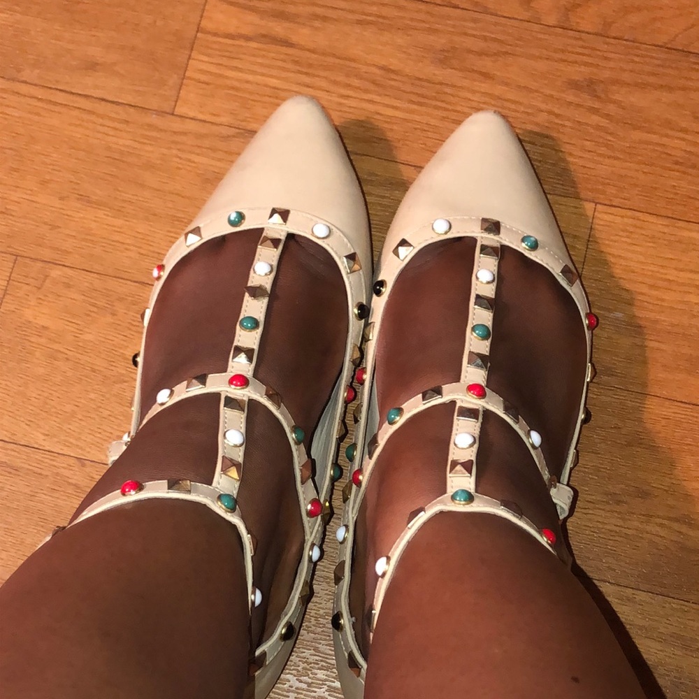 Close Toed Nude Sandals